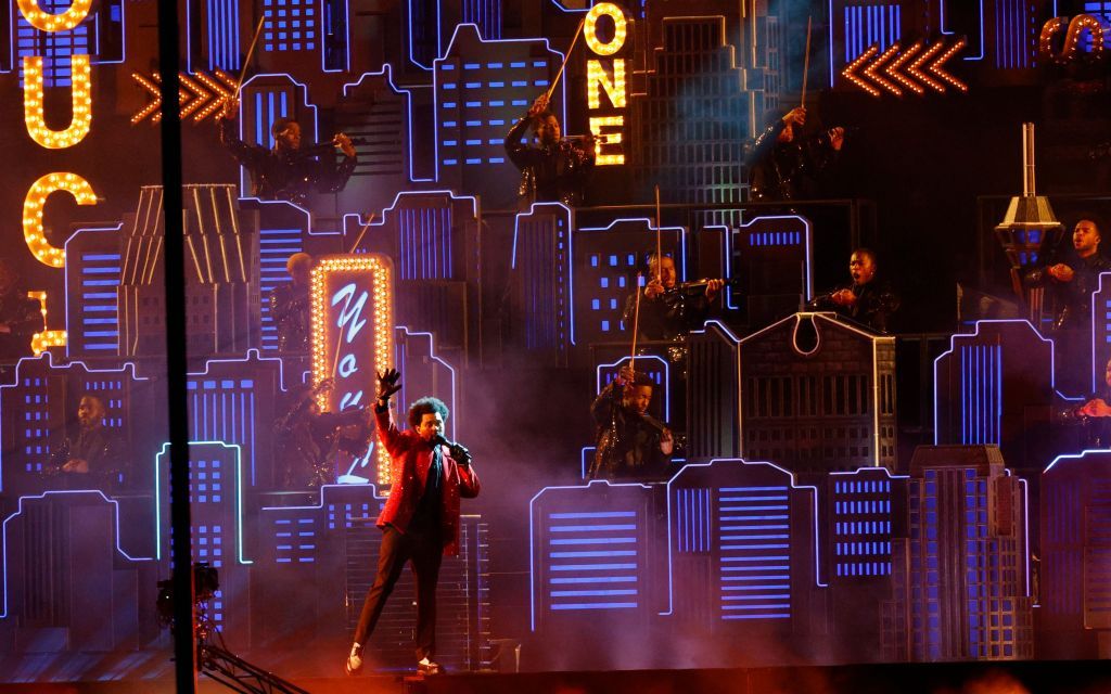 The Weeknd : Έβαλε… 7 εκατ. δολάρια από την τσέπη του για το φαντασμαγορικό σόου του Super Bowl