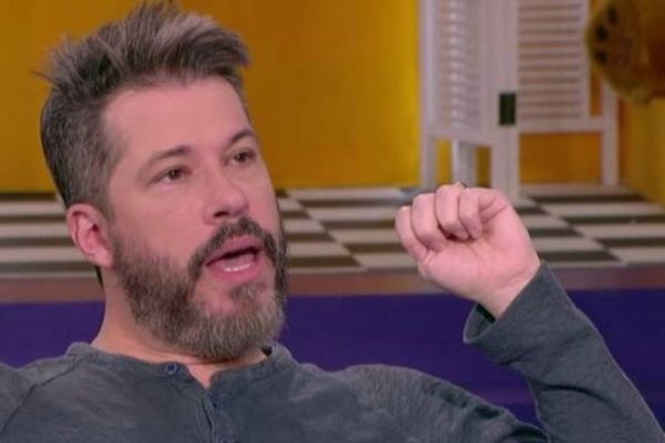 Χάρης Βαρθακούρης : «Κάθε βράδυ έκανα εμετό» – Η συγκλονιστική εξομολόγηση