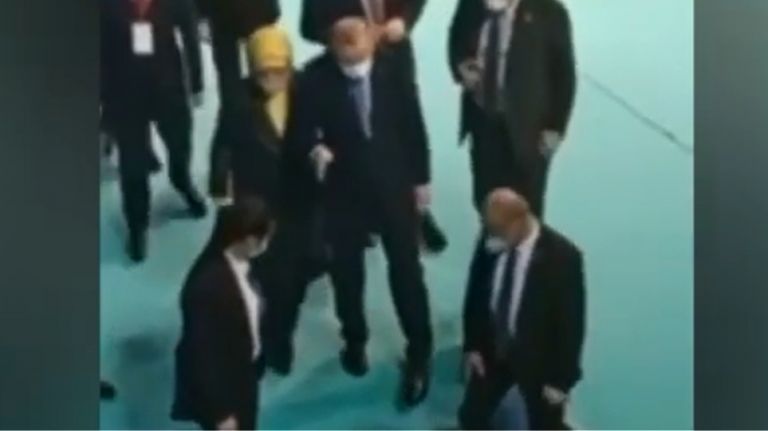 Ερντογάν : Υποβασταζόμενος ο τούρκος πρόεδρος – Τι συμβαίνει με την υγεία του;