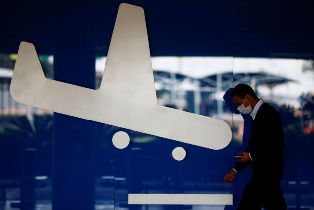 Times: Η Ελλάδα θα ανοίξει τα σύνορα για τους Βρετανούς τουρίστες