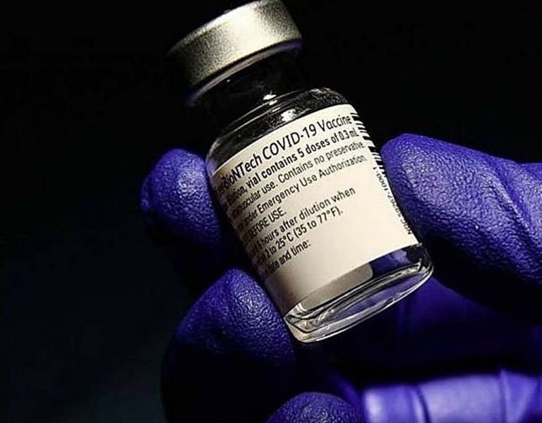 Pfizer : Τα ποσοστά των αντισωμάτων που παρατηρούνται ανά ηλικία μετά τους εμβολιασμούς