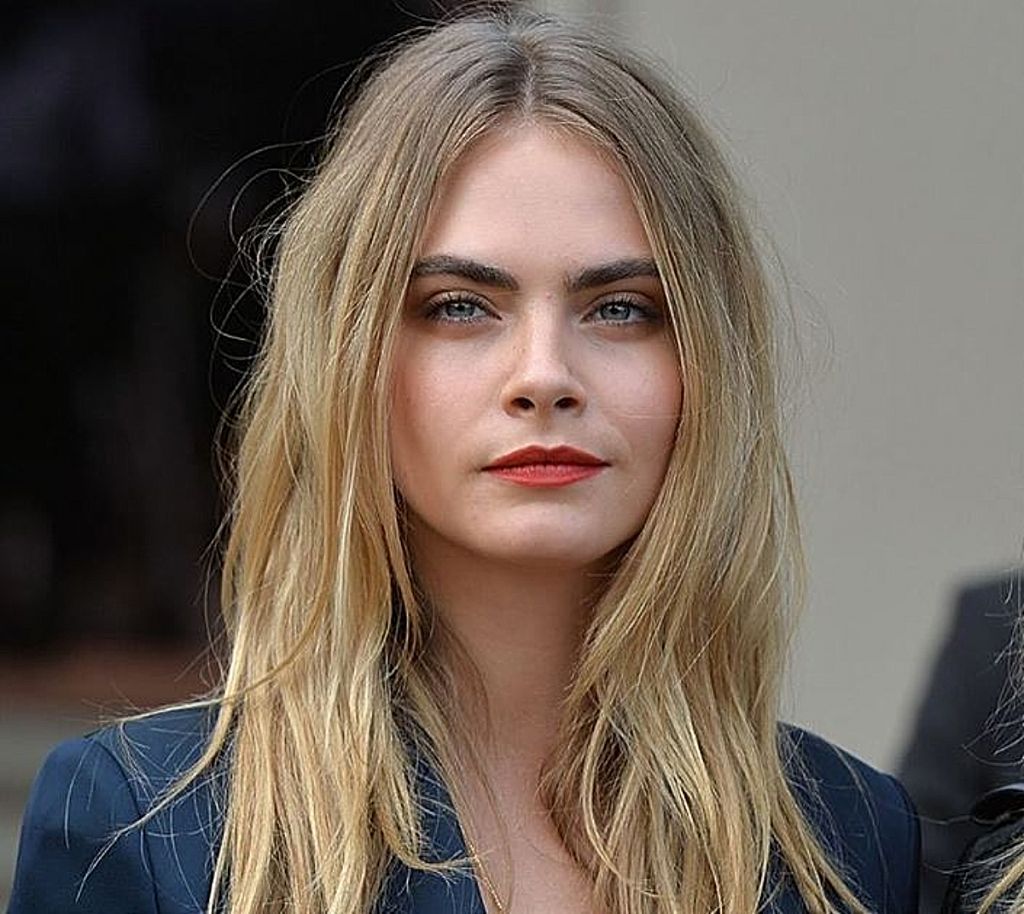 Cara Delevingne : Το top model της Βρετανίας ζητά λεφτά από επιδοτήσεις προγράμματος Covid