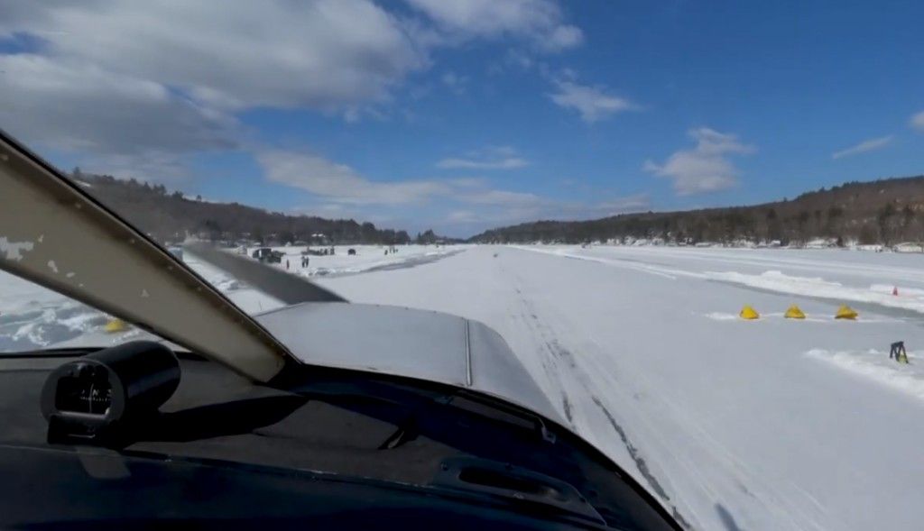 ΗΠΑ: Διάδρομος προσγείωσης έγινε παγωμένη λίμνη στο Νιου Χαμσάιρ