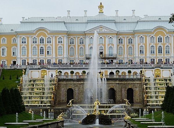 Αγία Πετρούπολη : Μία πόλη «έβλημα» που κοσμεί τη σύγχρονη Ρωσία