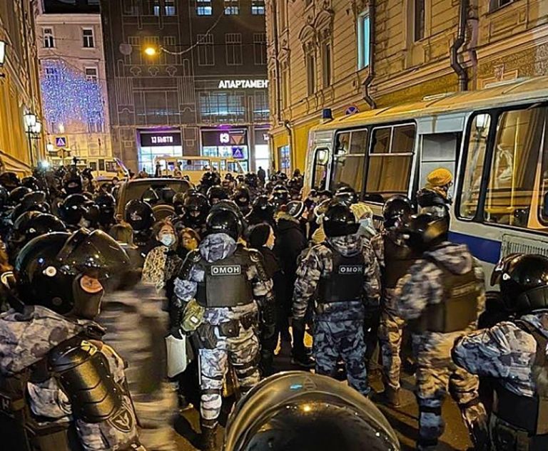 Η Ρωσία εκδιώκει Ευρωπαίους διπλωμάτες για διαμαρτυρίες υπέρ του Ναβάλνι