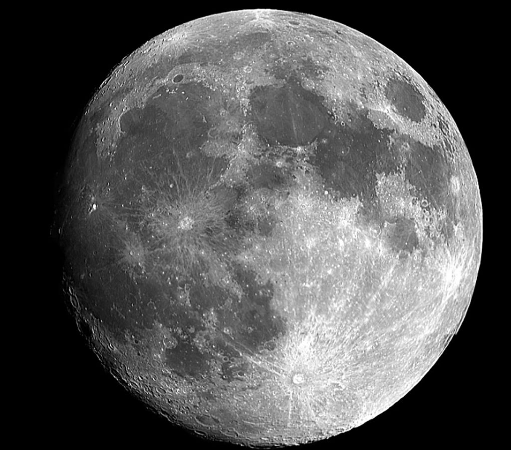 Σελήνη : Η NASA μας δείχνει πώς είναι το φεγγάρι από όλες τις πλευρές