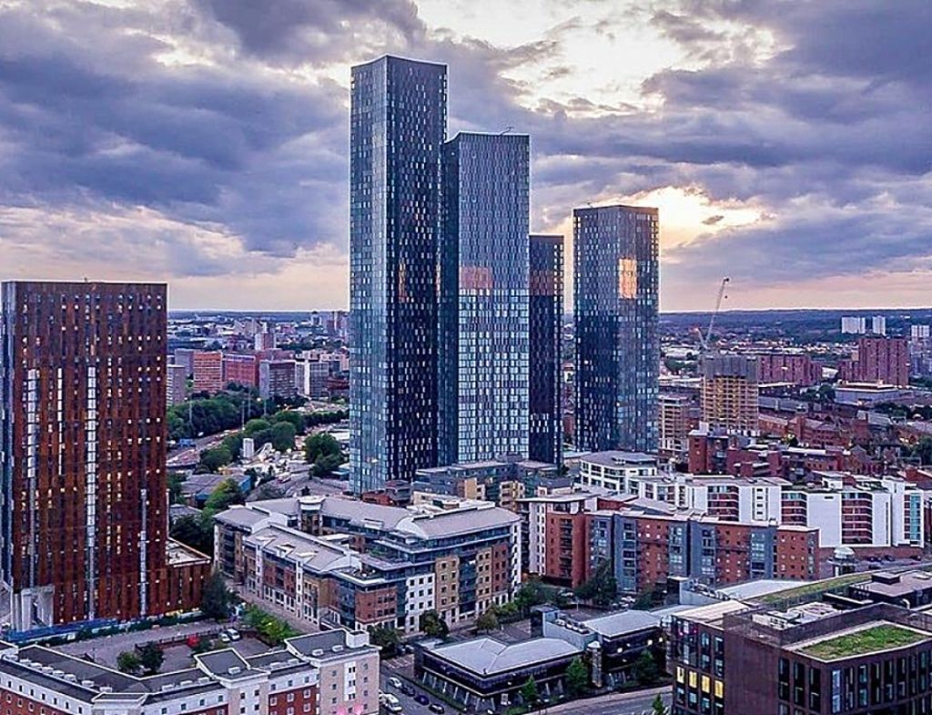 Μάντσεστερ : Μια πόλη στα χρώματα της βιομηχανικής επανάστασης