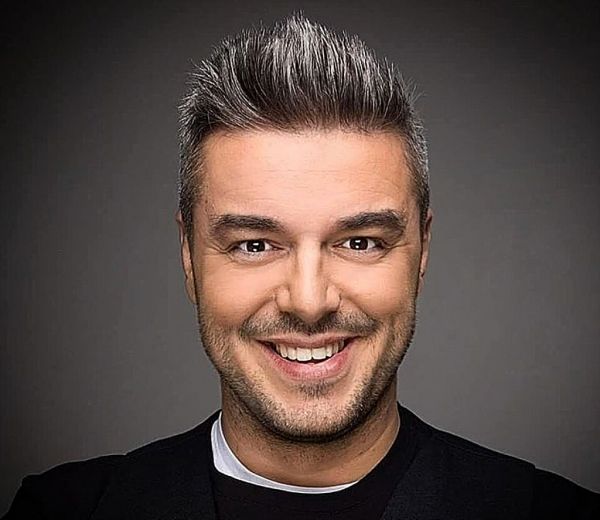 Πέτρος Πολυχρονίδης : Ζητά από τους φίλους του στα social media να κάνουν αναφορά σε fake σελίδα