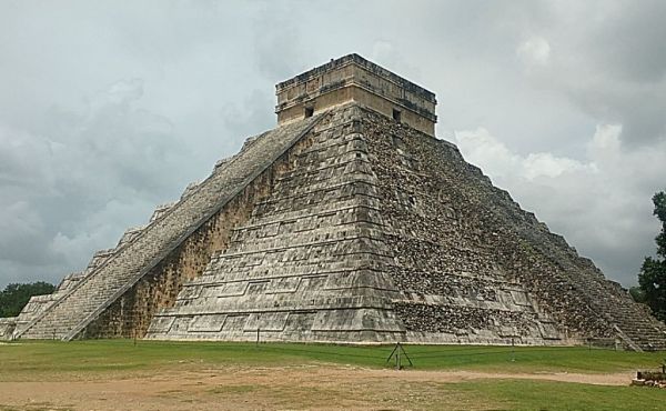 Τσιτσέν Ιτζά : Τελικά πόσο πίσω φτάνει η ανθρώπινη ιστορία ;