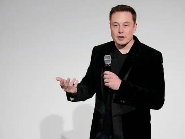 Viral: Ο απένταρος Έλον Μασκ εξηγεί γιατί τα Tesla είναι τόσο ακριβά