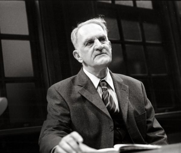 Δημήτρης Καταλειφός: Φτηνό διαδραστικό θέατρο κακής ποιότητας ό,τι συμβαίνει