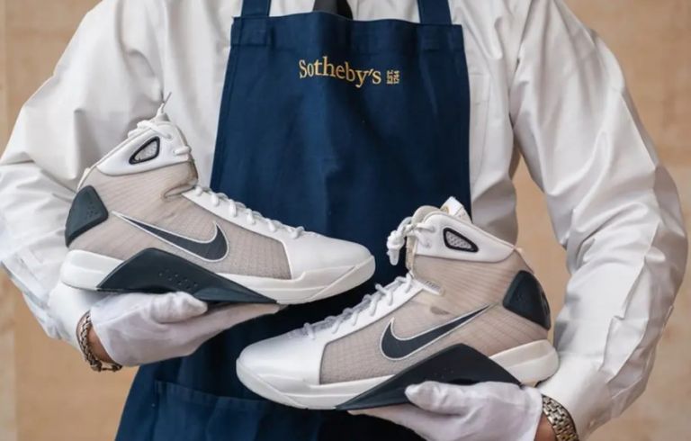 «Στο σφυρί» sneakers σχεδιασμένα για τον Μπαράκ Ομπάμα