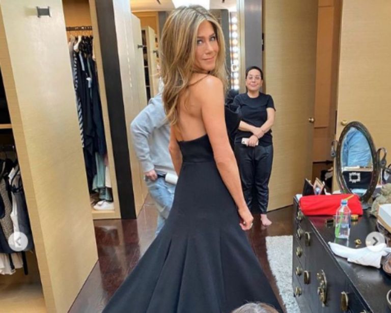 Τζένιφερ Άνιστον : Αποθεώνει την Κατερίνα Σακελλαροπούλου στο Instagram