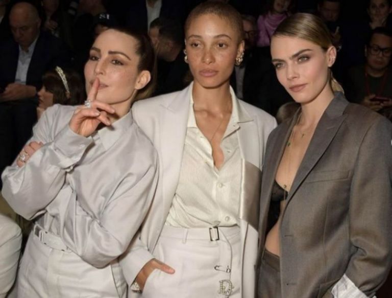 Κάρα Ντελεβίν : Γιατί χαρίζει ερωτικά βοηθήματα στους φίλους της