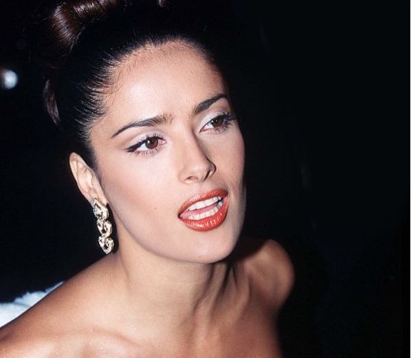 Σάλμα Χάγιεκ: Απαντά σε όσους την κατηγορούν ως προικοθήρα