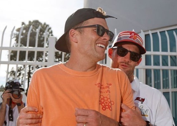 Τομ Μπρέιντι : Τον «τσάκωσαν» μεθυσμένο στην παρέλαση των Buccaneers κι έγινε viral