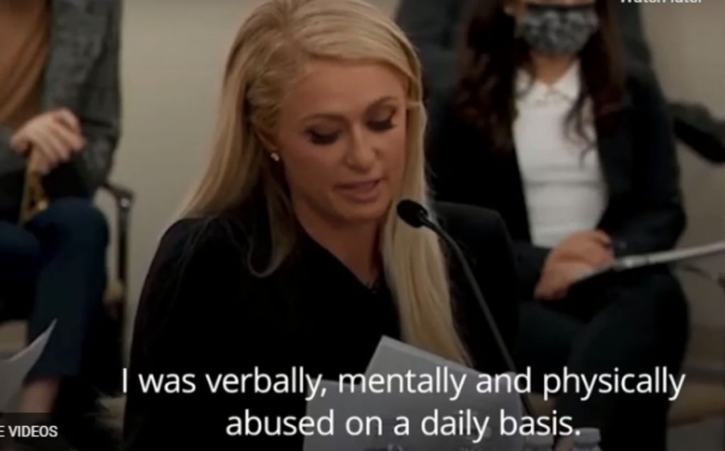 Πάρις Χίλτον : «Δεχόμουν λεκτική, πνευματική και σωματική κακοποίηση σε καθημερινή βάση»