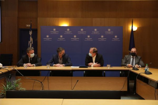 Μνημόνιο συνεργασίας υπ. Υποδομών – Δήμου Αθηναίων: Παραχώρηση 8 ακινήτων για προσχολική εκπαίδευση