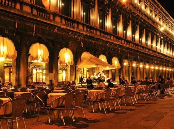 Caffè Florian: To παλαιότερο καφέ του κόσμου εκπέμπει «SOS»