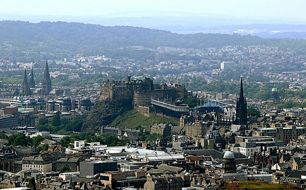 Μεσαιωνικές πόλεις : Οι ομορφότερες της Ευρώπης που «μαγεύουν» τον πιο απαιτητικό επισκέπτη