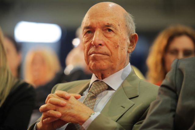 Κώστας Σημίτης : Η σπάνια φωτογραφία του απ’ όταν ήταν 30 ετών