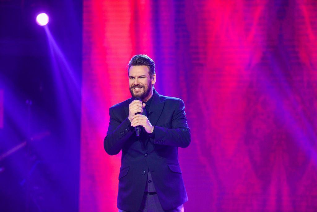 Σπίτι με το MEGA: «Μια νύχτα μόνο» με τον Πάνο Κιάμο