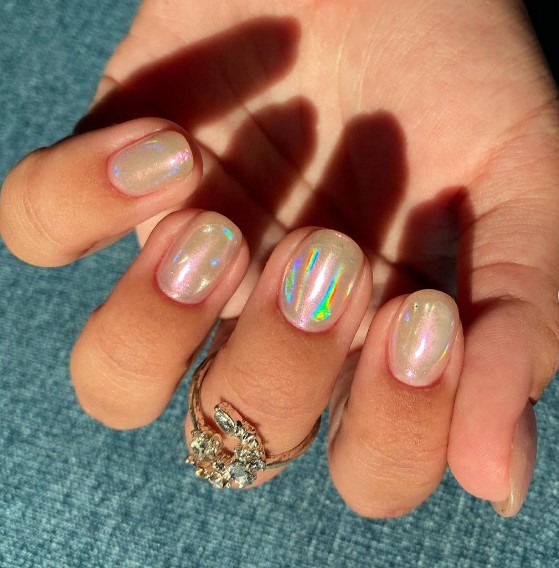 Βρήκαμε την τελευταία τάση στο μανικούρ που έχει κατακλύσει το Instagram