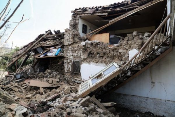 Σεισμός στην Ελασσόνα : Δωρεά 20 οικίσκων από τον Βαγγέλη Μαρινάκη