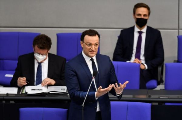 Γερμανία : Σε δείπνο χορηγών του ο υπουργός Υγείας μία μέρα πριν διαγνωστεί με κοροναϊό