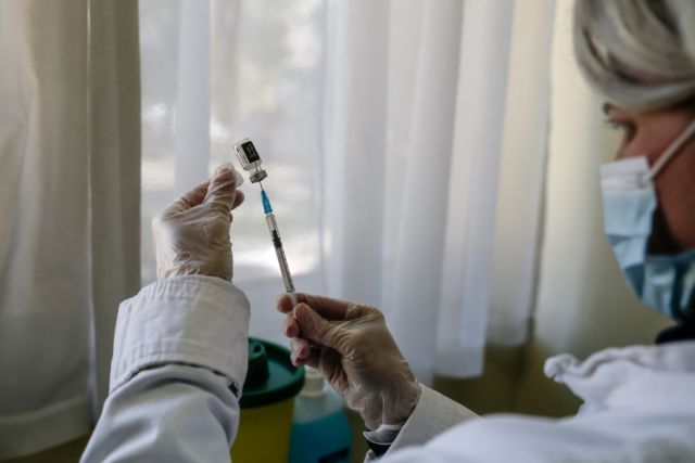 Κοροναϊός : Και στους άνω των 65 ετών το εμβόλιο της AstraZeneca στην Ελλάδα
