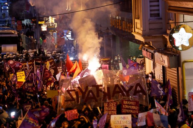 Διαδηλώσεις στην Τουρκία για τη βία σε βάρος των γυναικών