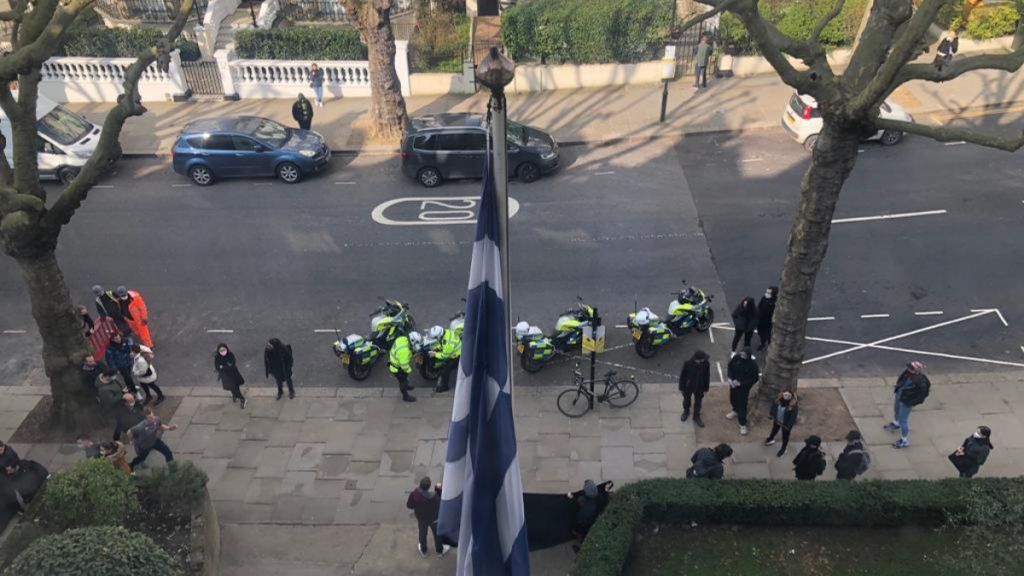 Κουφοντίνας : Νέα συγκέντρωση υπέρ του στην ελληνική πρεσβεία στο Λονδίνο