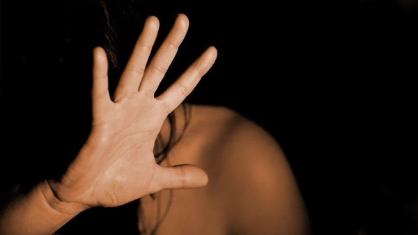 Ιεράπετρα : Συγκλονίζει η νεαρή γυναίκα που πάλεψε με τον επίδοξο βιαστή της