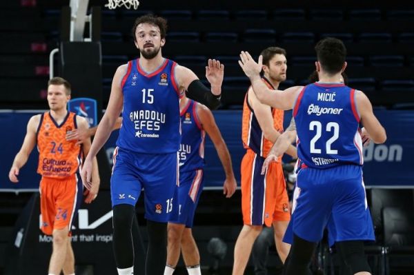 Ντέρμπι για δέκα λεπτά και μετά… περίπατος για την Εφές (99-83)