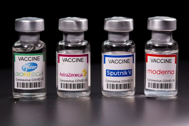 Κοροναϊός : Η ΕΕ σκληραίνει τη στάση της – Επεκτείνει τους περιορισμούς στην εξαγωγή εμβολίων