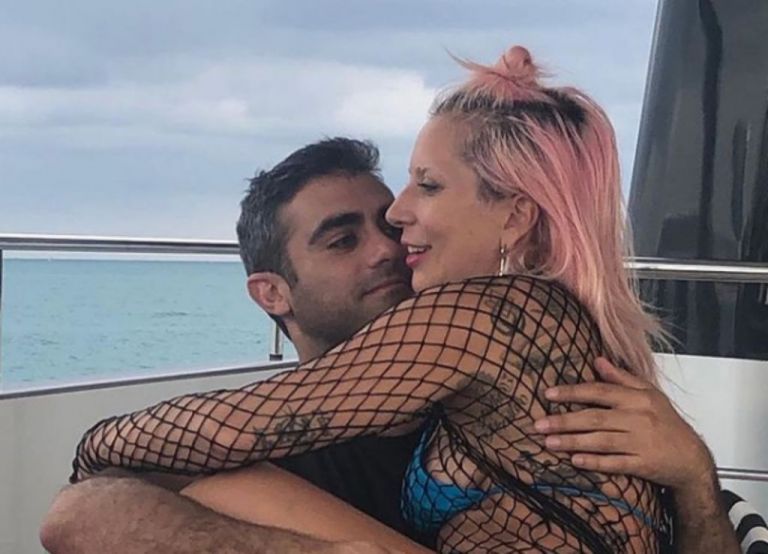 Lady Gaga: Θα μείνετε άναυδοι με το δώρο που της πήρε ο σύντροφος της