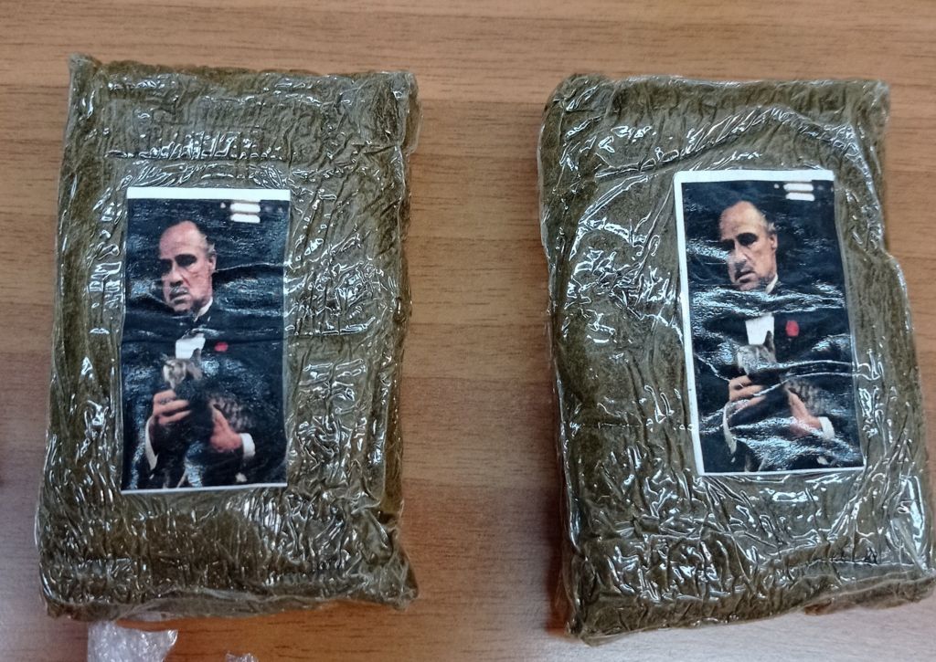 Συνελήφθη ο «νονός» της Αργυρούπολης – Διακινούσε ναρκωτικά με φωτογραφίες του «Δον Κορλεόνε»