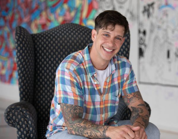 Οι κολλητοί του Ηλία Μπόγδανου μιλούν για τον φίλο τους – Το Survivor και η σχέση τους