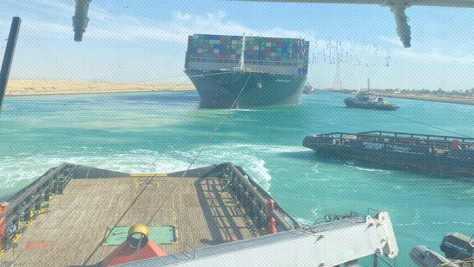 Διώρυγα του Σουέζ : Απελευθερώθηκε το «Ever Given», αποκαθίσταται η κυκλοφορία των πλοίων