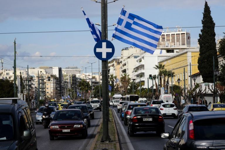 Lockdown : Τι ισχύει με τη μετακίνηση από δήμο σε δήμο και τον κωδικό «6» με τα νέα μέτρα