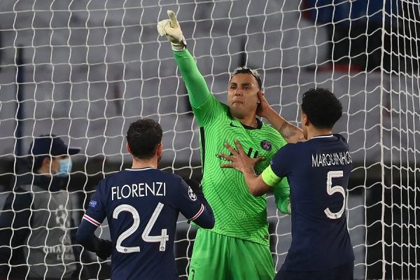 Ο Νάβας έδωσε την πρόκριση στην Παρί (1-1) – Έπιασε και πέναλτι του Μέσι