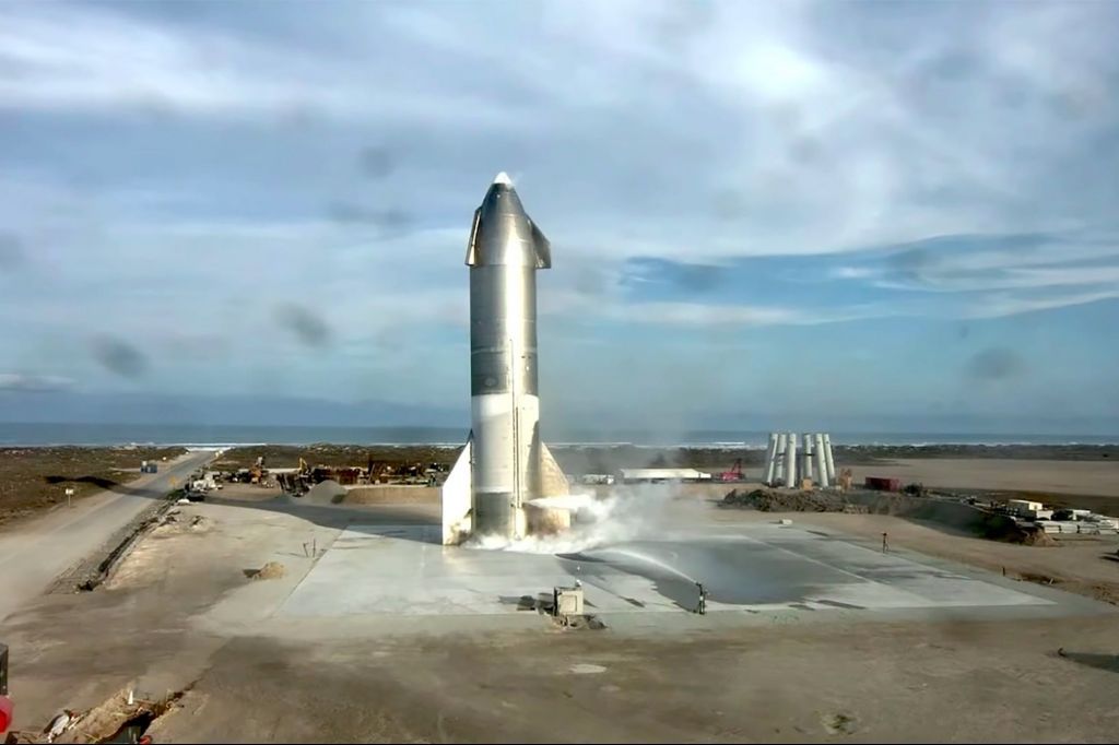SpaceX : To «αστρόπλοιο» του Έλον Μασκ έκανε πάλι πάταγο