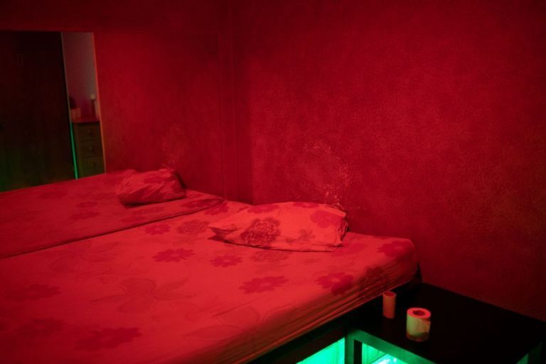 Ολλανδία: Οι εργαζόμενες του σεξ ζητούν να επιστρέψουν στην εργασία τους