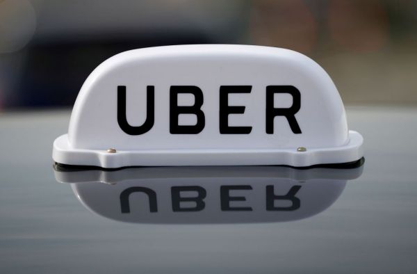 Εργατικά δικαιώματα αποκτούν οι οδηγοί της Uber στη Βρετανία