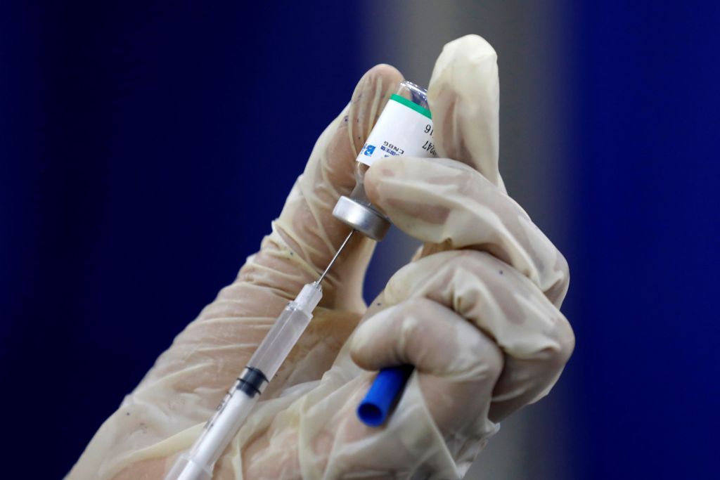 Εμβόλια και πλαστά πιστοποιητικά εμβολιασμού πωλούνται στον Σκοτεινό Ιστό