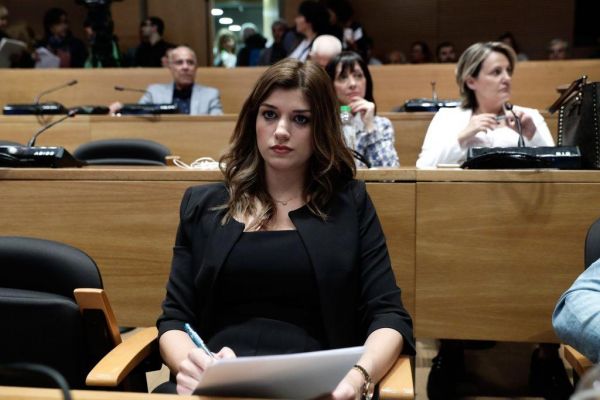 Πάρτι στο Τwitter με το κουλούρι της Νοτοπούλου: «Θέλεις 2.000 χιλιόμετρα για να το κάψεις»