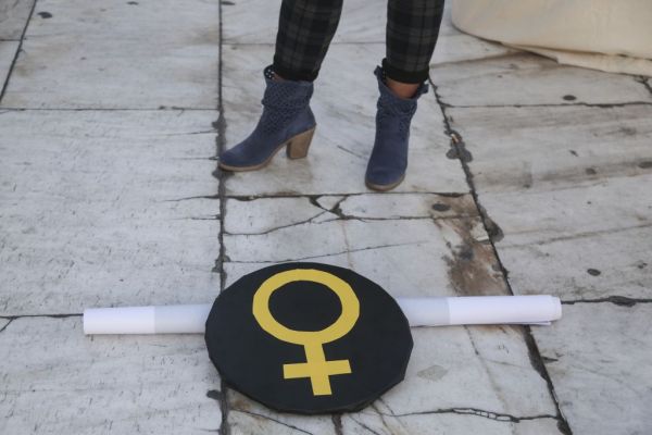 Αμβλώσεις : Τι ισχύει στην Ελλάδα – Πώς καταφέραμε την νομιμοποίησή τους