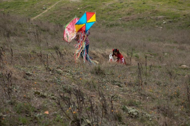 Καθαρά Δευτέρα: Ποια μέτρα θα ισχύουν – Τι ώρα ξεκινά η απαγόρευση κυκλοφορίας και πως δεν θα φάμε πρόστιμο