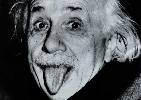 Αϊνστάιν : Γιατί έβγαλε τη γλώσσα στην κάμερα; – Η φωτογραφία που έγινε μέρος της ποπ κουλτούρας