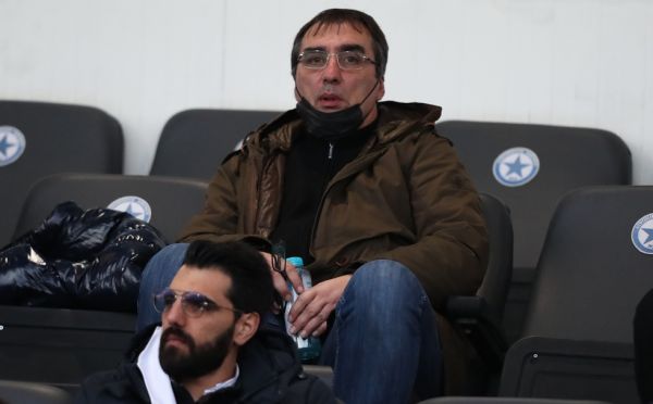 ΟΦΗ : Οι οπαδοί εξέφρασαν τη δυσαρέσκειά τους στους επικεφαλής του ποδοσφαιρικού τμήματος